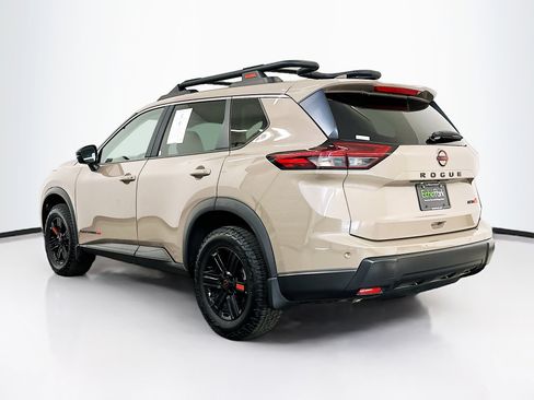 Used 2025 Nissan Rogue SV w/ Rock Creek Premium Package image 5