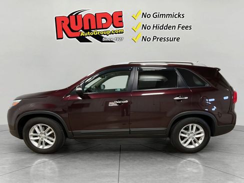 Used 2014 Kia Sorento LX w/ Premium Package image 3