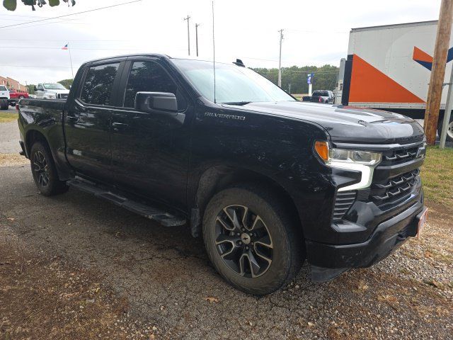 Used 2022 Chevrolet Silverado 1500 RST AWD/4WD image 3