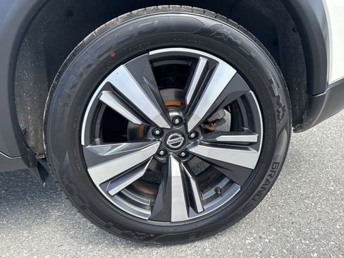 Used 2021 Nissan Rogue SL AWD/4WD image 32