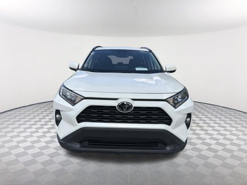 Used 2021 Toyota RAV4 XLE Premium FWD image 9