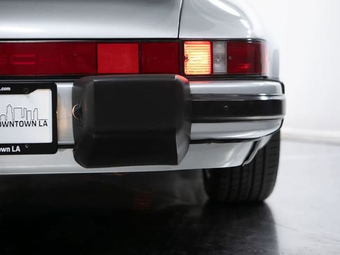Used 1989 Porsche 911 Carrera RWD image 20