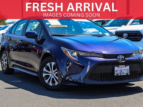Certified 2022 Toyota Corolla LE FWD image 1