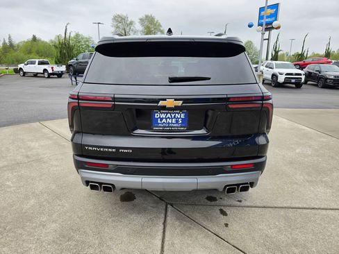 Used 2025 Chevrolet Traverse LT AWD/4WD image 5