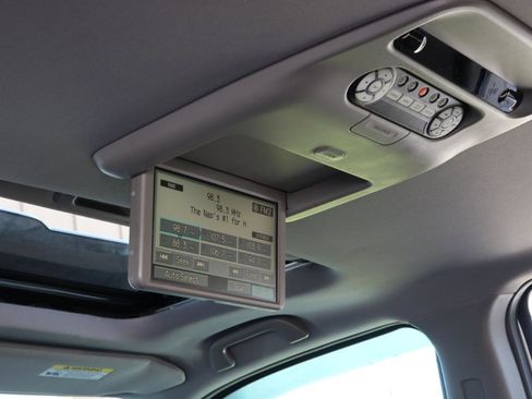 Used 2014 Honda Pilot Touring image 32