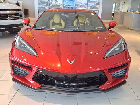 Used 2024 Chevrolet Corvette Stingray Premium Cpe w/ Z51 Performance Package image 2