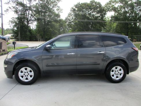 Used 2014 Chevrolet Traverse LS FWD image 7