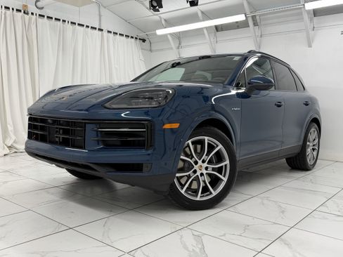 New 2026 Porsche Cayenne E-Hybrid image 7