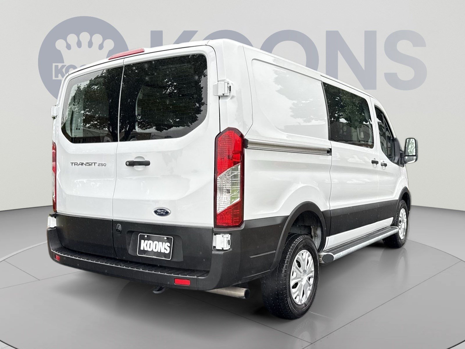 Used 2025 Ford Transit 250 Low Roof RWD image 7