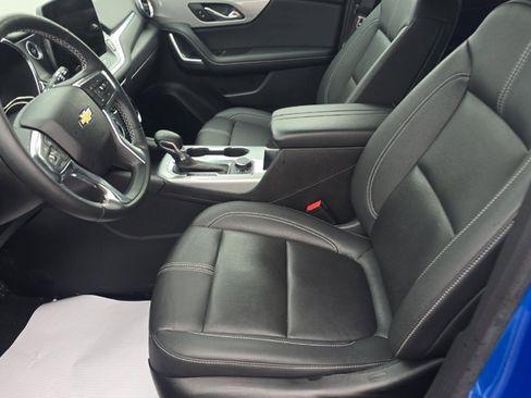 Used 2024 Chevrolet Blazer LT w/ Midnight/Sport Edition FWD image 12