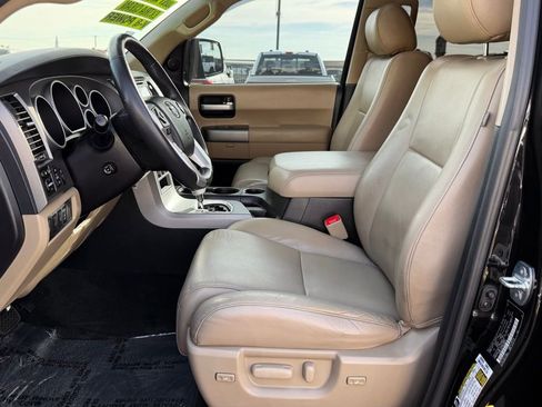 Used 2017 Toyota Sequoia Limited w/ Safety & Convenience Package image 16