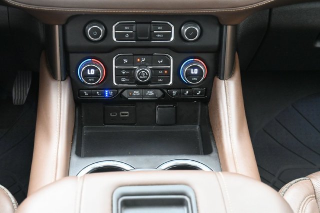 Used 2023 Chevrolet Tahoe High Country AWD/4WD image 24