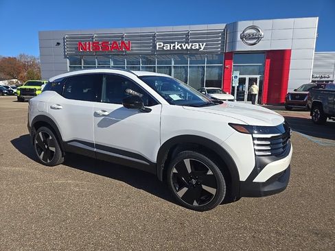 New 2026 Nissan Kicks SR w/ SR Premium Package AWD/4WD image 1