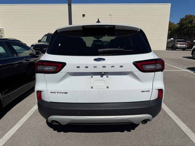 Used 2023 Ford Escape Active w/ Tech Pack #2 AWD/4WD image 4