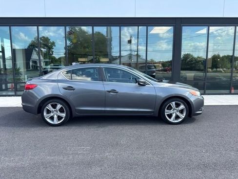 Used 2014 Acura ILX w/ Premium Package FWD image 2