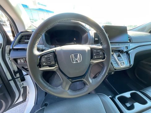 Used 2025 Honda Odyssey Elite image 35