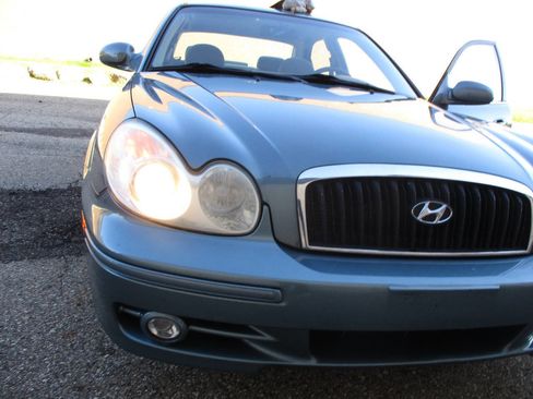 Used 2004 Hyundai Sonata image 28