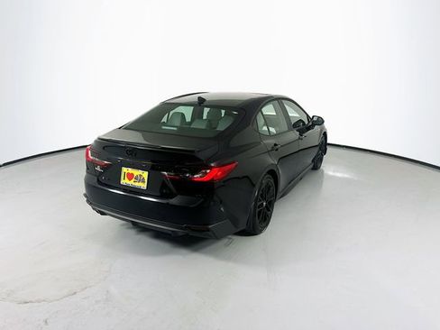 Used 2026 Toyota Camry SE w/ Convenience Package FWD image 9