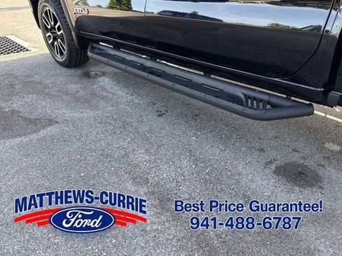 Used 2024 GMC Sierra 1500 AT4 w/ Technology Package AWD/4WD image 14