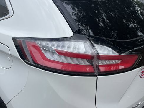 Used 2024 Ford Edge Titanium w/ Equipment Group 301A AWD/4WD image 11