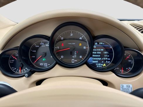 Used 2014 Porsche Cayenne Diesel AWD/4WD image 33