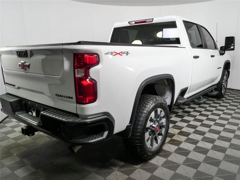 Used 2024 Chevrolet Silverado 2500 Custom w/ Custom Value Package AWD/4WD image 3