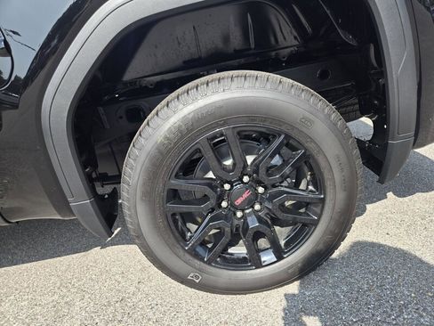 New 2026 GMC Sierra 1500 Pro AWD/4WD image 7