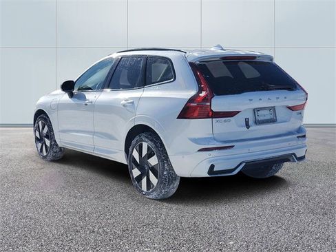 Certified 2025 Volvo XC60 T8 Plus w/ Protection Package Premier image 6