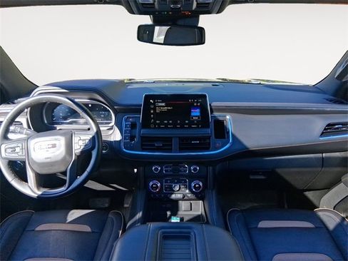 Used 2023 GMC Yukon XL AT4 image 10