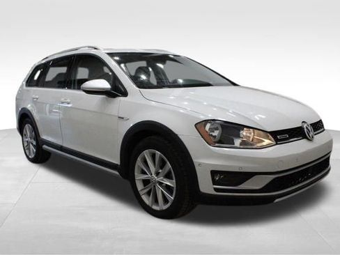 Used 2017 Volkswagen Golf Alltrack SE image 50