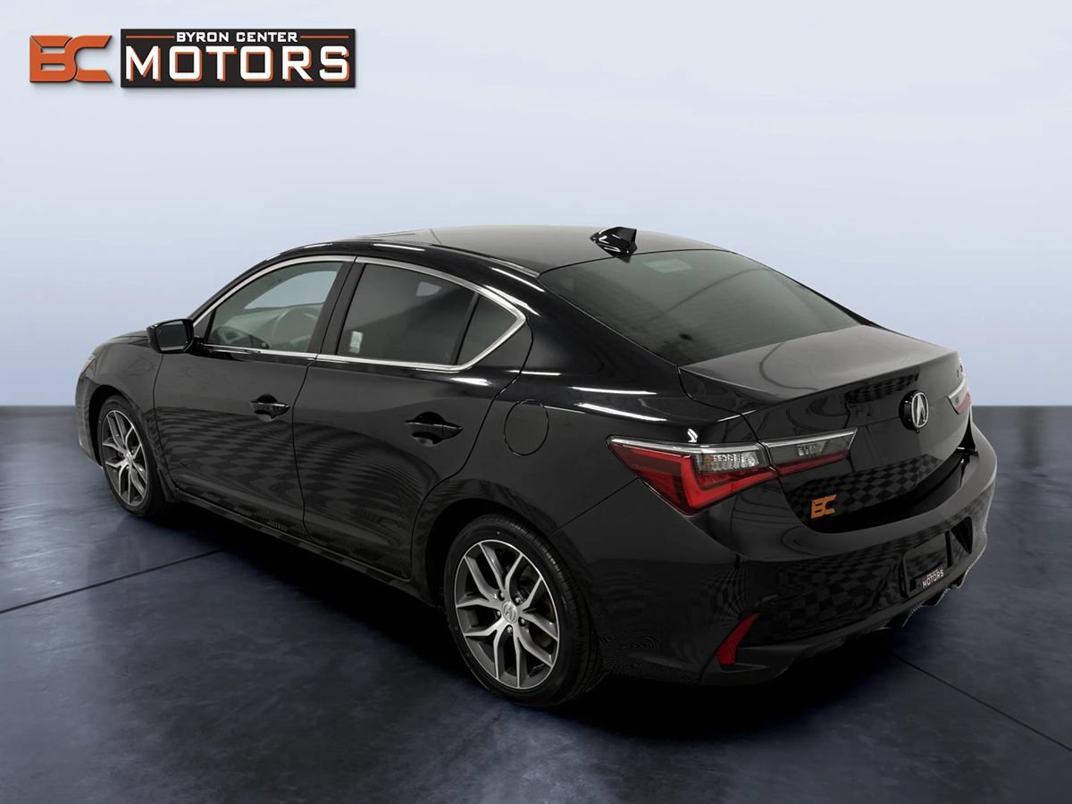 Used 2019 Acura ILX FWD image 4