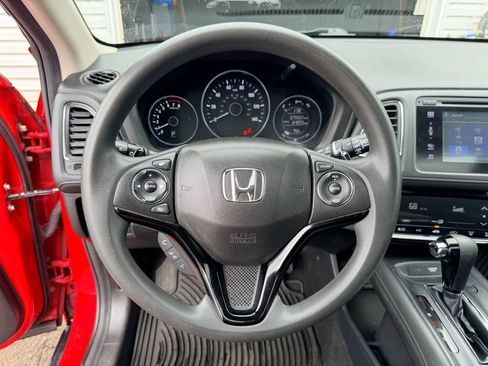 Used 2016 Honda HR-V EX image 17