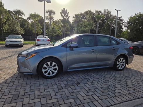 Certified 2024 Toyota Corolla LE FWD image 3
