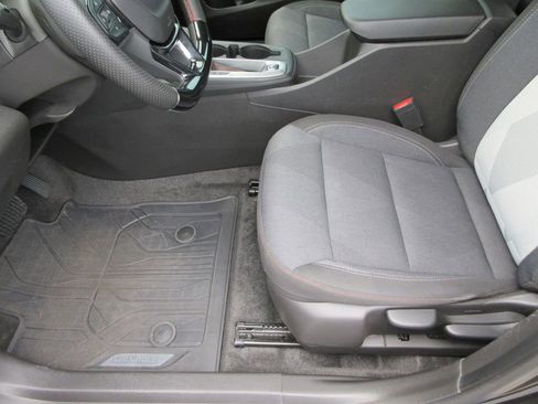 Certified 2025 Chevrolet Trax RS w/ Driver Confidence Package FWD image 21