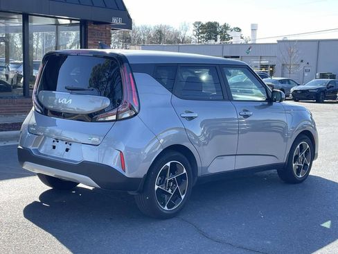 Used 2023 Kia Soul EX image 7