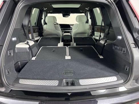 Used 2026 Cadillac Vistiq Sport image 27