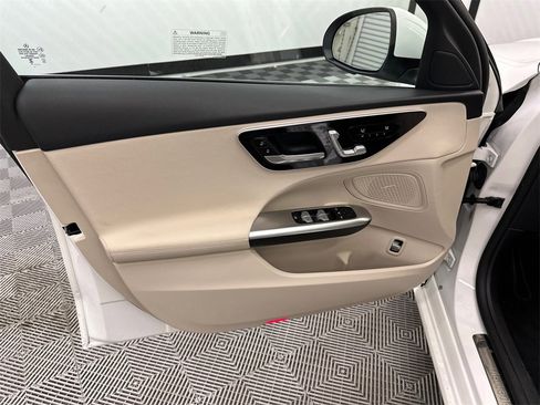 Used 2024 Mercedes-Benz C 300 Sedan image 10