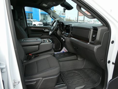 Certified 2024 GMC Sierra 1500 Elevation image 16