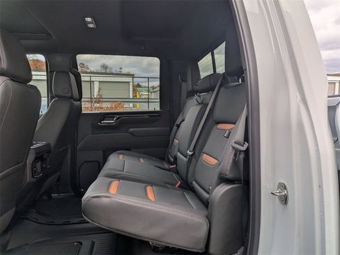 New 2026 GMC Sierra 2500 AT4 w/ AT4 Premium Plus Package image 9