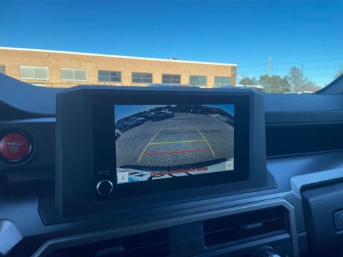 Used 2025 Toyota 4Runner TRD Off-Road image 17