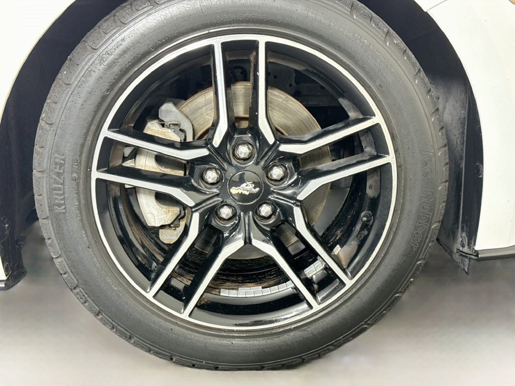 Used 2018 Ford Mustang Premium RWD image 29