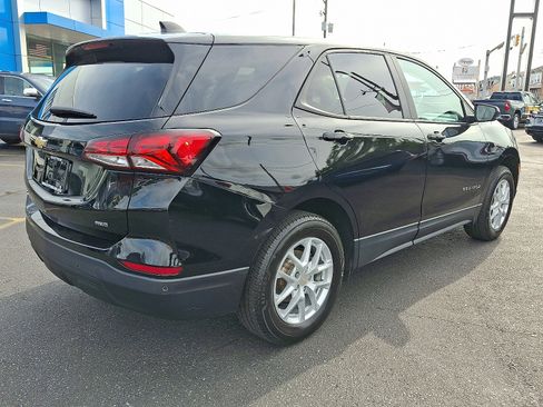 Used 2023 Chevrolet Equinox LS w/ LS Convenience Package image 5