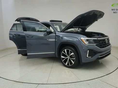 Used 2026 Volkswagen Atlas Cross Sport SEL Premium R-Line AWD/4WD image 76