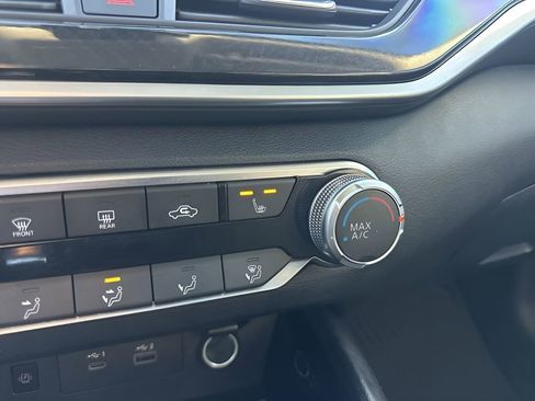 Used 2023 Nissan Altima 2.5 SR w/ SR Premium Package image 22