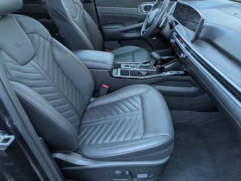 Used 2025 Kia Sorento SX Prestige image 21