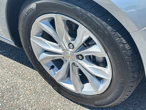 Used 2024 Chevrolet Malibu LT FWD image 34