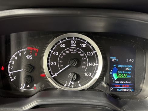 Used 2022 Toyota Corolla LE FWD image 18