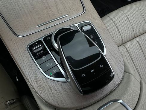 Used 2018 Mercedes-Benz E 400 Coupe image 26