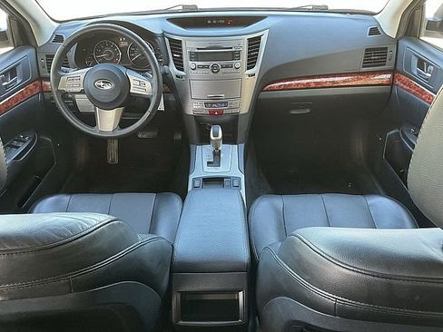 Used 2016 Toyota Camry SE image 39