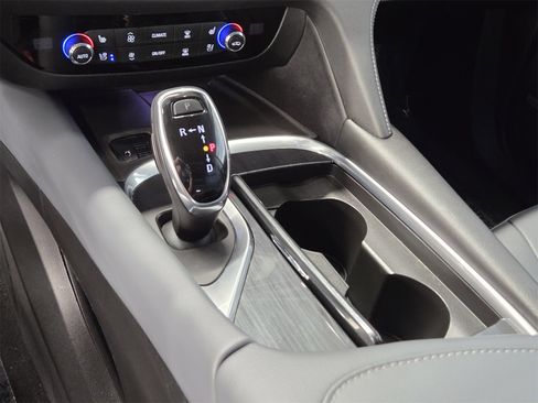 Used 2020 Buick Enclave Premium w/ Sun and Sites Package image 22